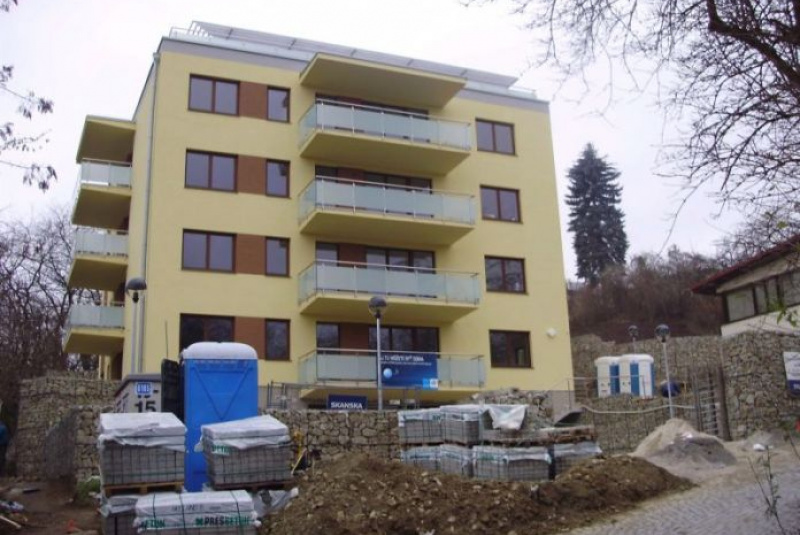 Mestská obytná vila, Dlhé Diely III