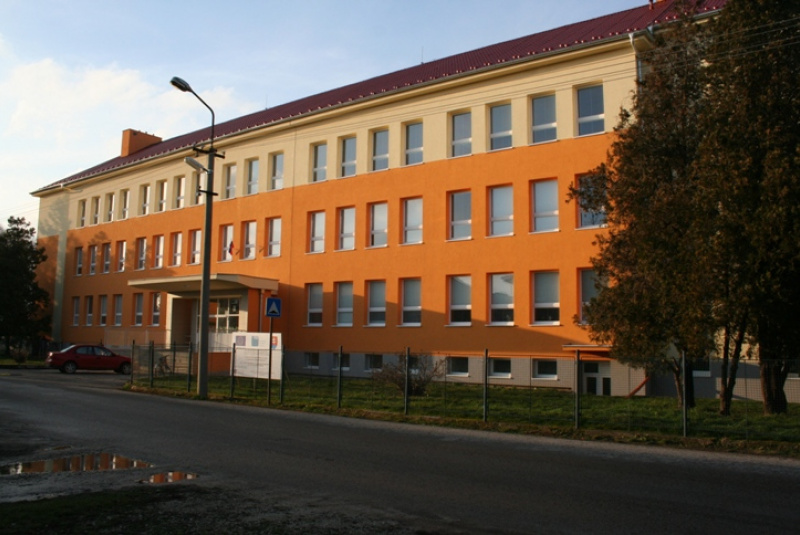 Výmena strešnej krytiny, nadstavba a zateplenie objektu Základnej školy