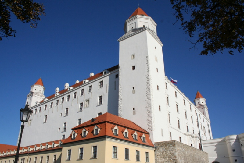 Rekonštrukcia hradného paláca, Bratislava
